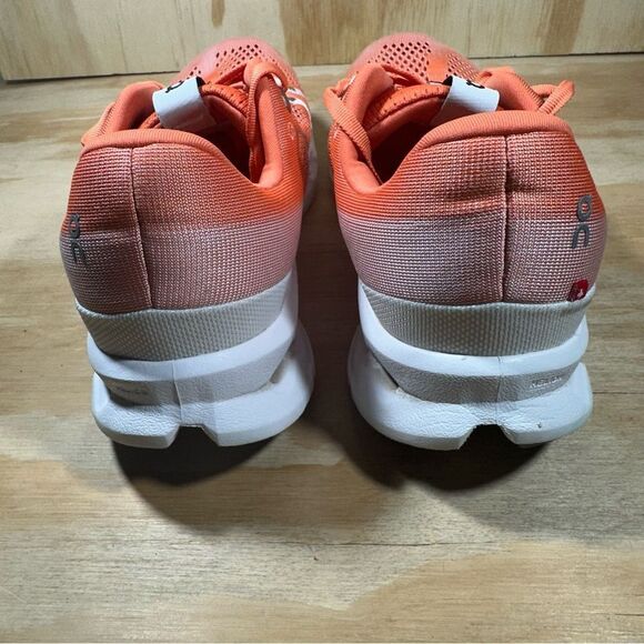 On Cloudsurfer Running Shoes Women’s Size 11 - Picture 6 of 9